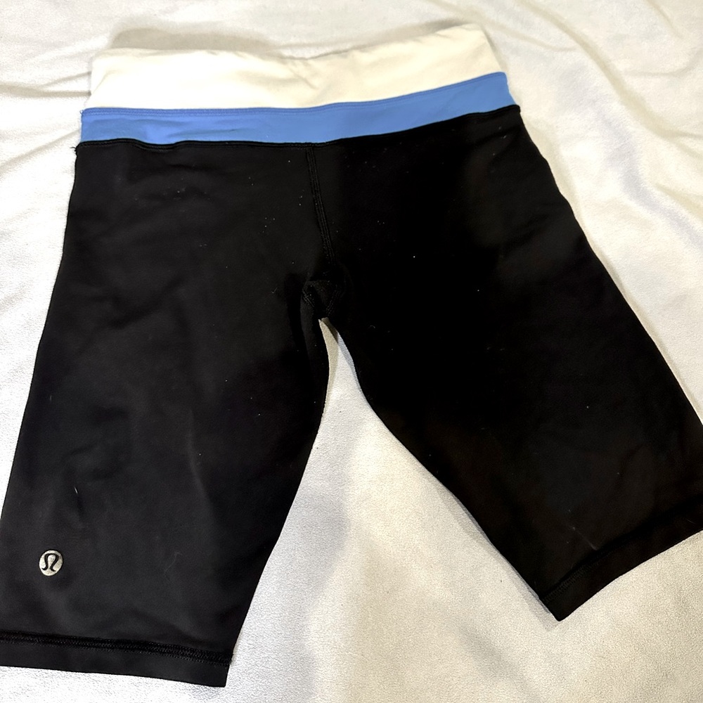 Lululemon reversible wonder train high waist short